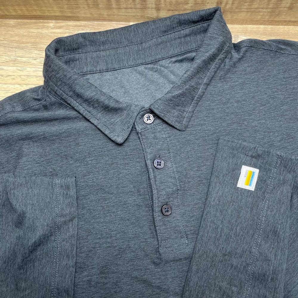 Vuori Strato Tech Polo Mens XL Heather Charcoal Short Sleeve Performance Shirt